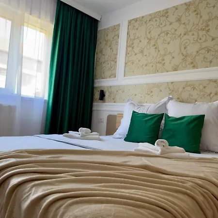 The Grand Palette - Luxury