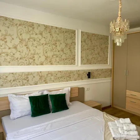 The Grand Palette - Luxury *