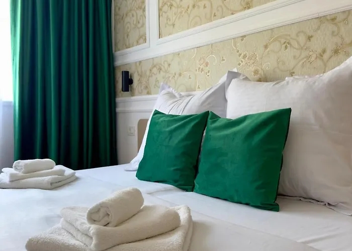 The Grand Palette - Luxury *