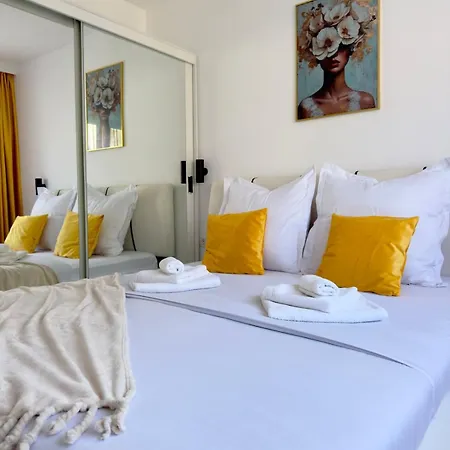 The Grand Palette - Luxury Apartment