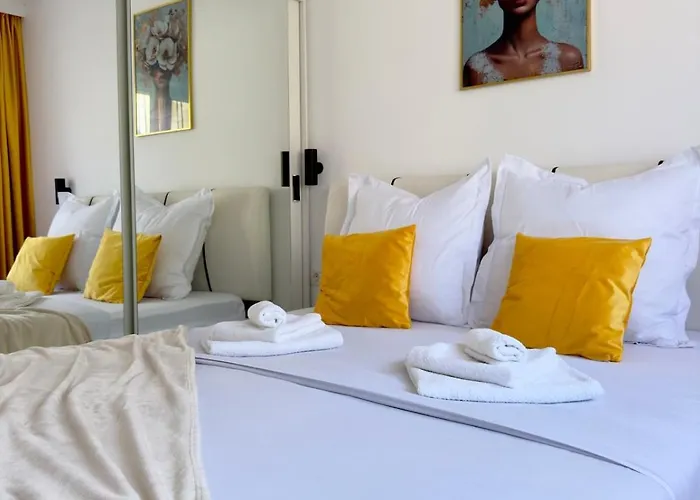 The Grand Palette - Luxury Apartment